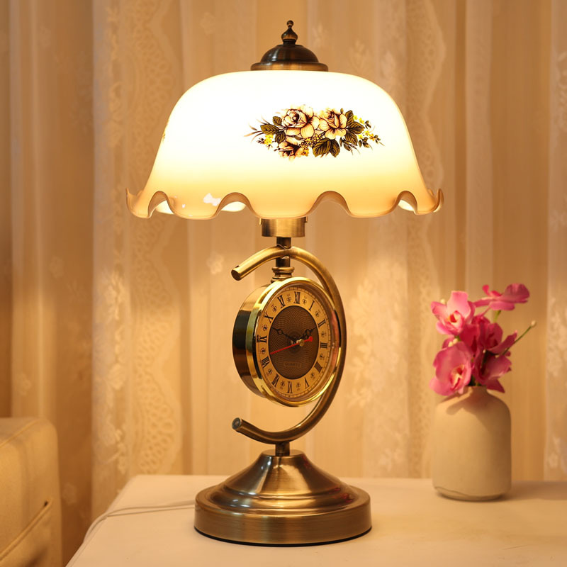 Desk Lamp - Lampu meja bergaya abad pertengahan, desain